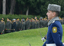 Azerbaijani public visits Alley of Honor to commemorate 12th death anniversary of Heydar Aliyev. Azerbaijan, Dec.12, 2015